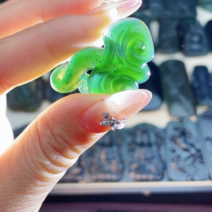 蛇纹石玉未镶嵌挂件泰山玉如意