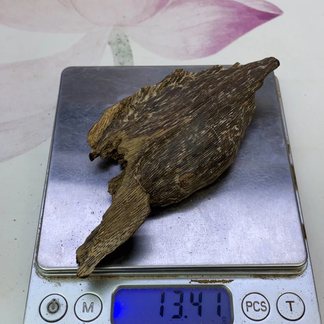 沉香碎屑沉香爱***儿都彭老料13.4克