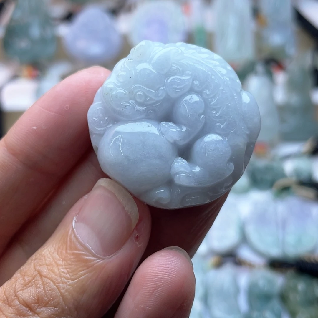 【闪购商品】颈饰未镶嵌翡翠抱球貔貅