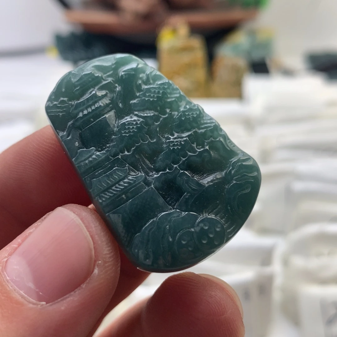 颈饰未镶嵌翡翠山水