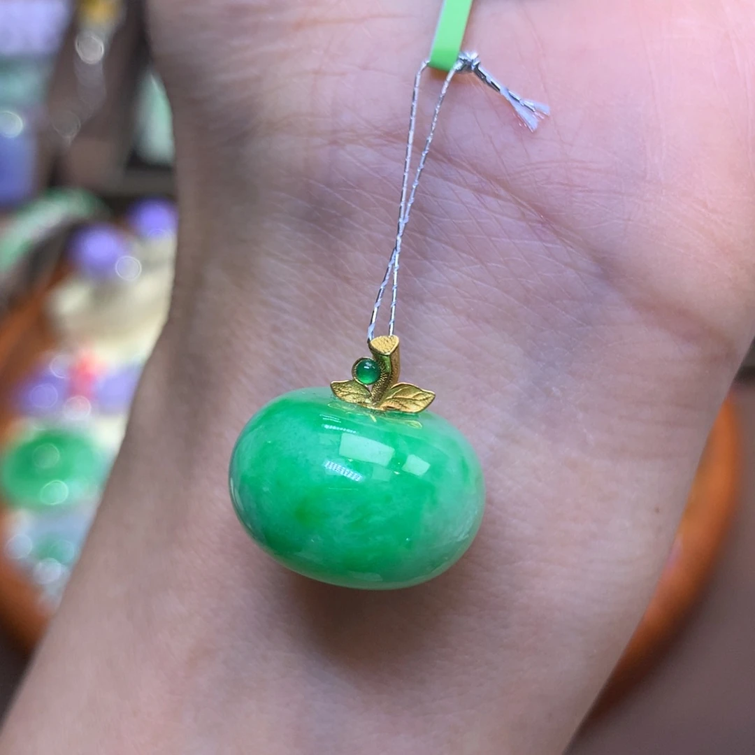 老***姐翡翠18K金镶嵌颈饰