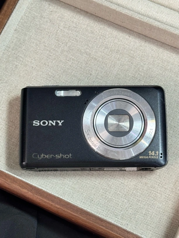 9新 Sony/索尼 w520 黑色 成色如图 复古ccd数码相机