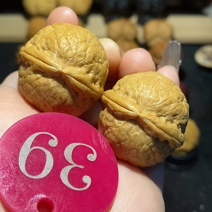 核桃蛇皮球32核桃尺寸