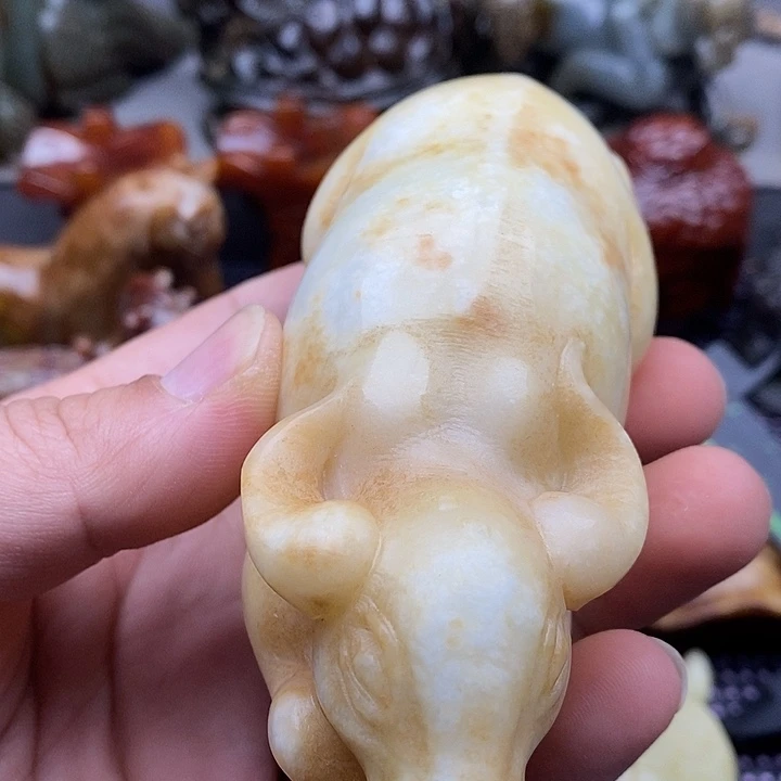 未镶嵌蛇纹石玉颈饰