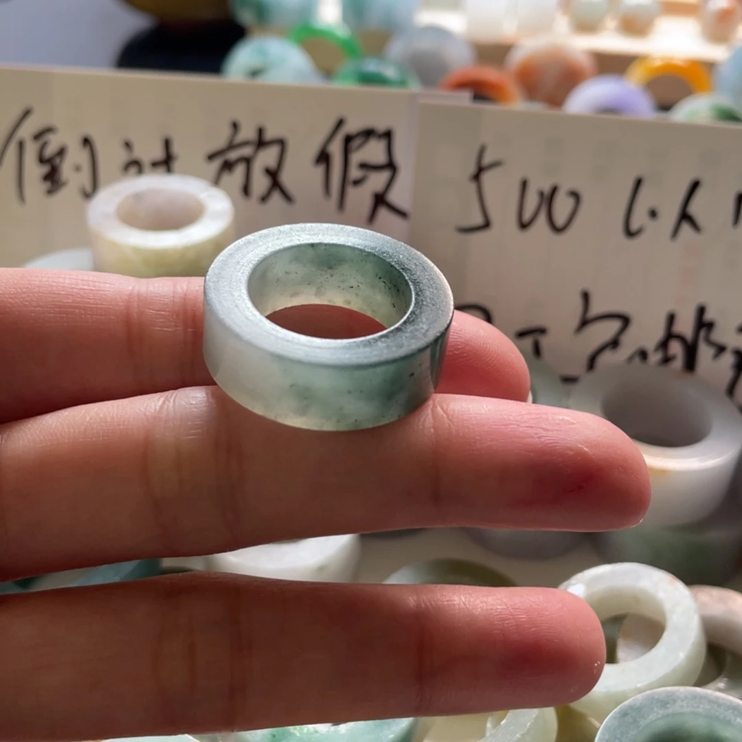 定制翡翠未镶嵌L*e戒指