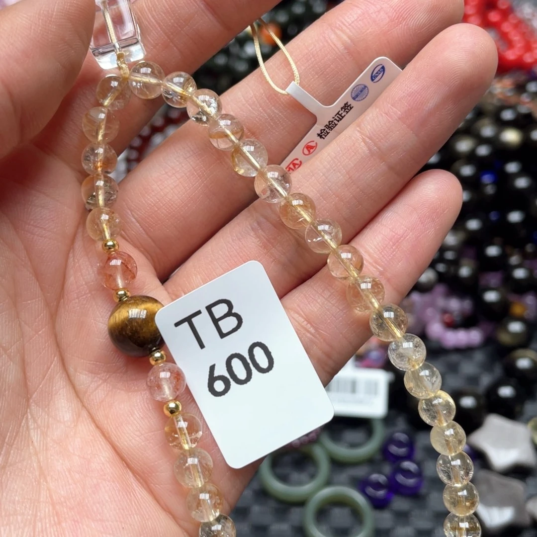 水晶多样性发一只未镶嵌