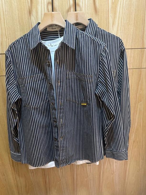 含辰生活2025年新款竖条纹休闲长袖衬衣678806