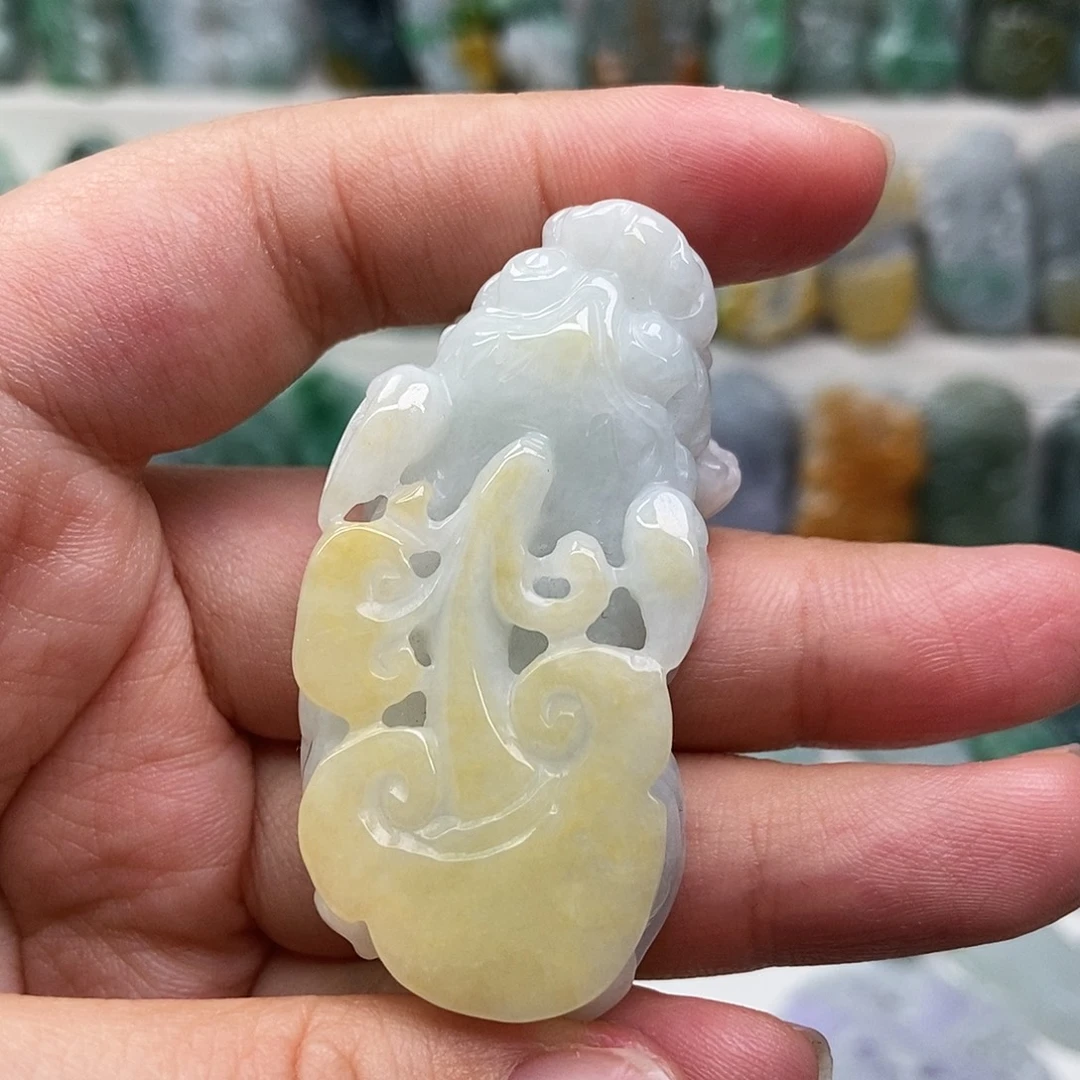 翡翠未镶嵌吊坠(赠链)