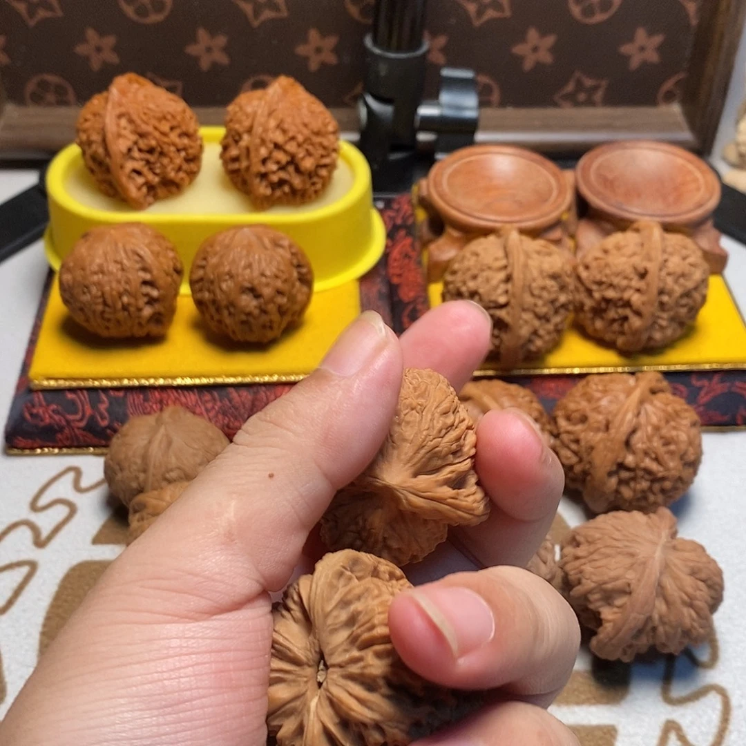 大***龙文玩核桃把件精品南疆石