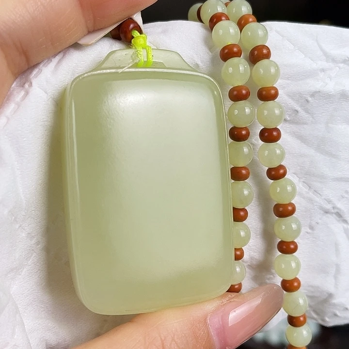 和田玉未镶嵌颈饰定制发货