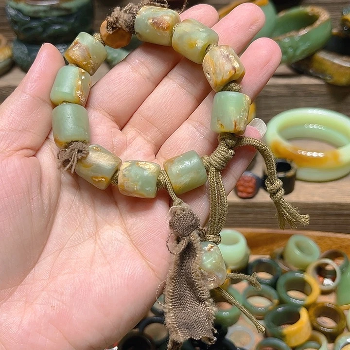 四***已岫岩河磨玉（透闪石质玉）未镶嵌手链