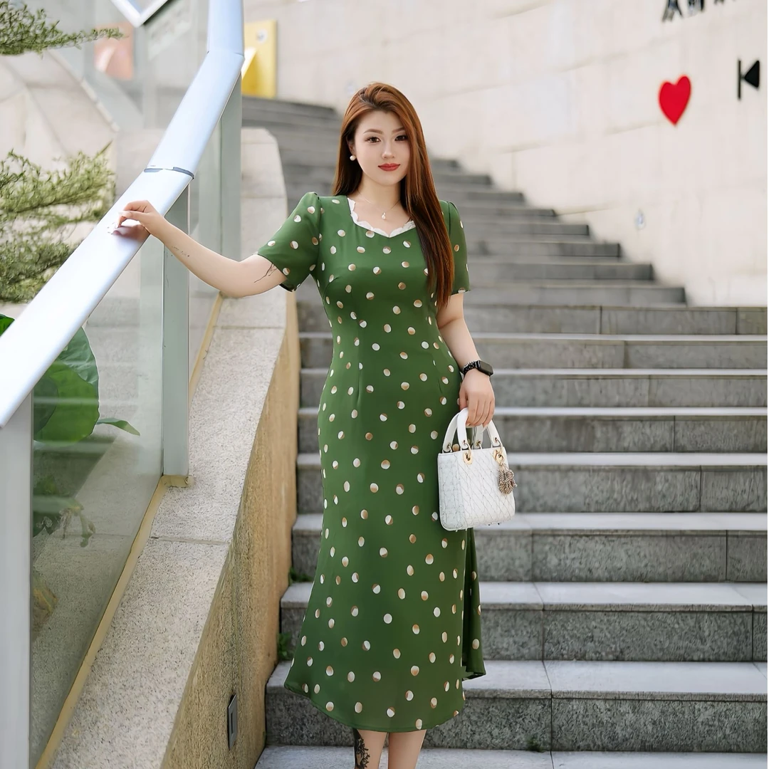 XYD71552新款度假显白洋气凉爽波点蕾丝边拼接轻薄透气大码连衣裙