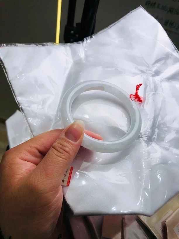 白底小圆条56.2×9.5×9.5