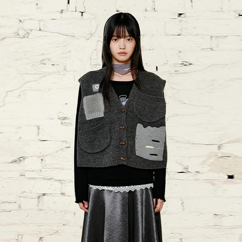 YANAG设计师款25SS春季新款口袋开会装饰针织马甲