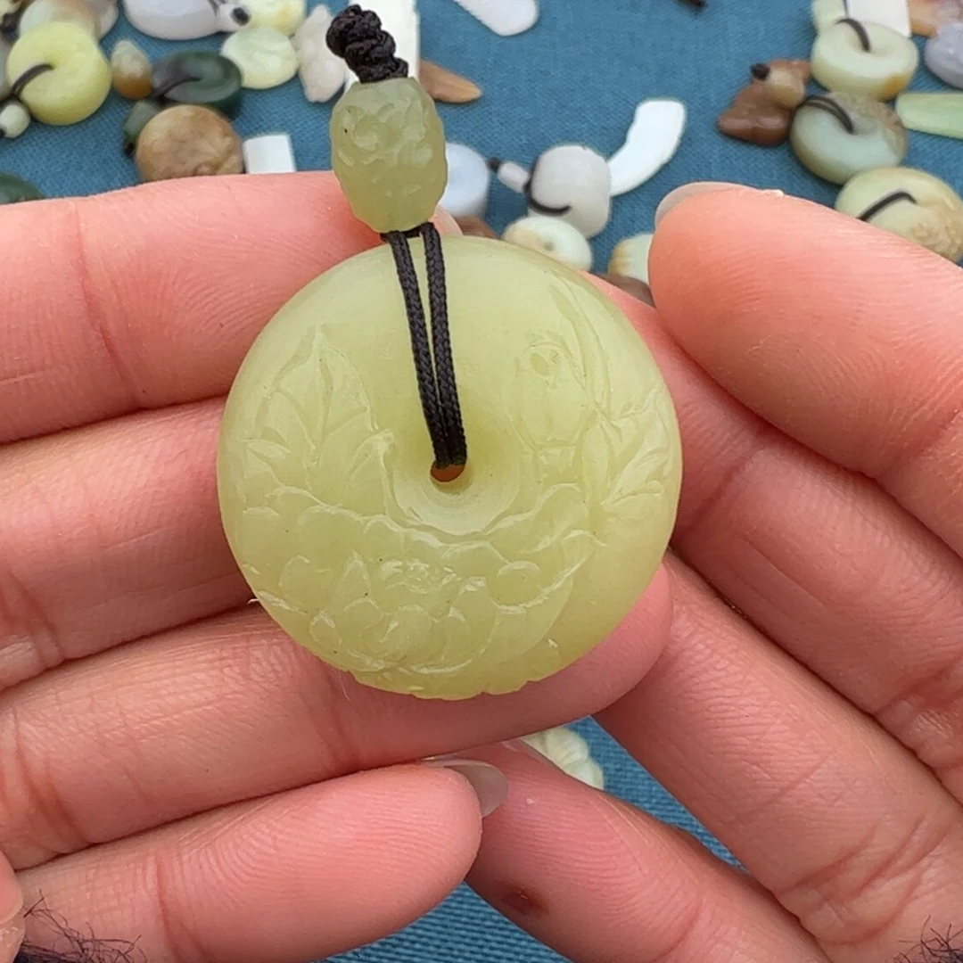 和田玉未镶嵌挂件