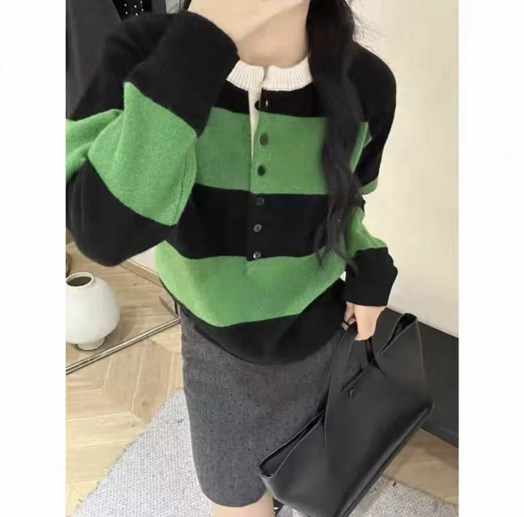 【鑫绒毛衣】圆领半纽扣款上衣F102