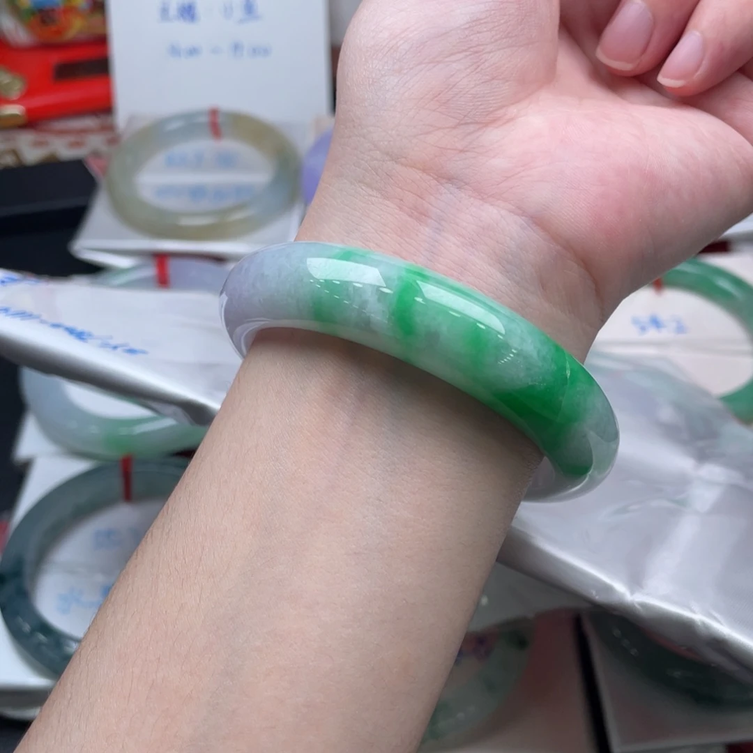 未镶嵌手镯翡翠卡52.2正圈白底青大漏