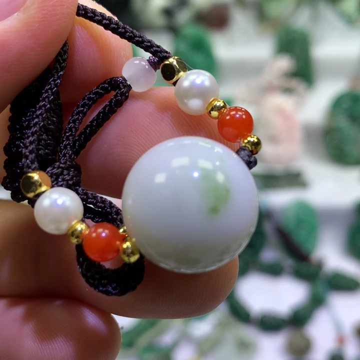 独山玉未镶嵌颈饰