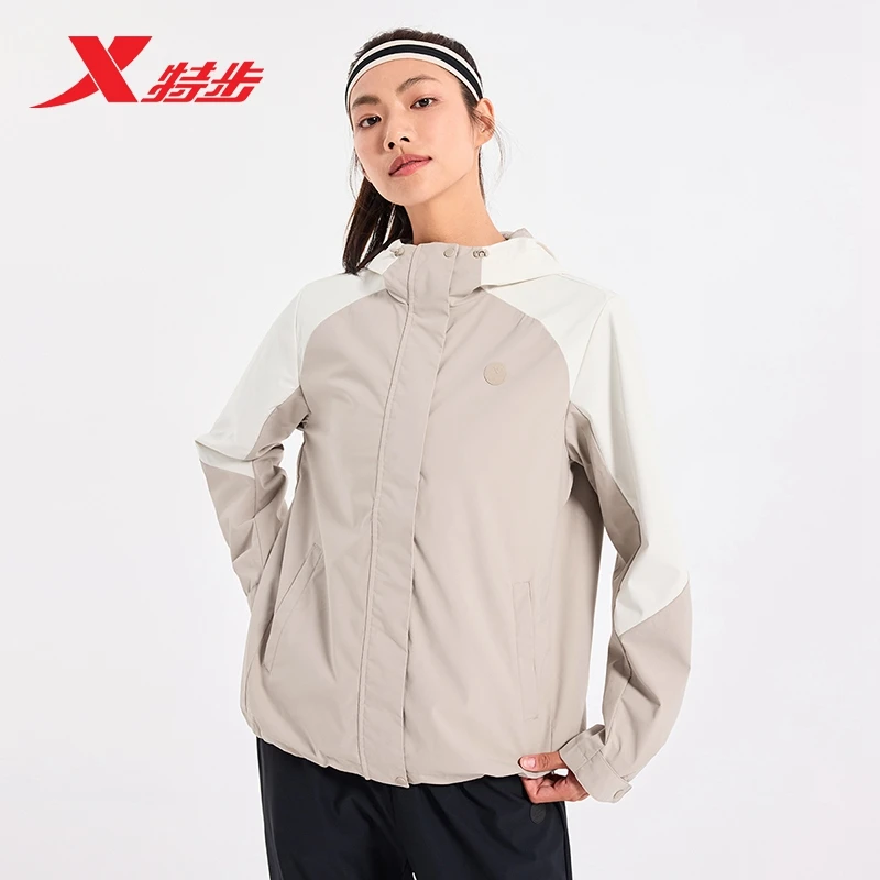 特步双层运动风衣女2025秋季新款时尚舒适外套运动服防风连帽上衣