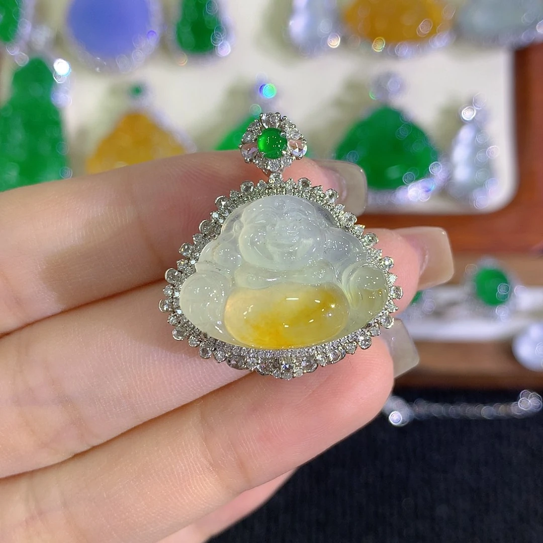 颈饰18K金镶嵌翡翠佛公