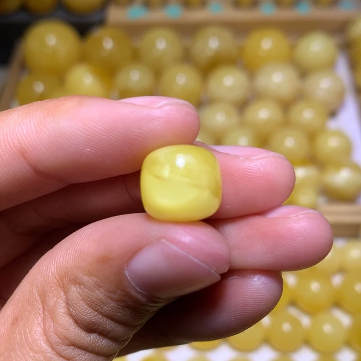 蜜蜡裸石未镶嵌寻***上天然俄料黄白花蜜蜡精工老型12