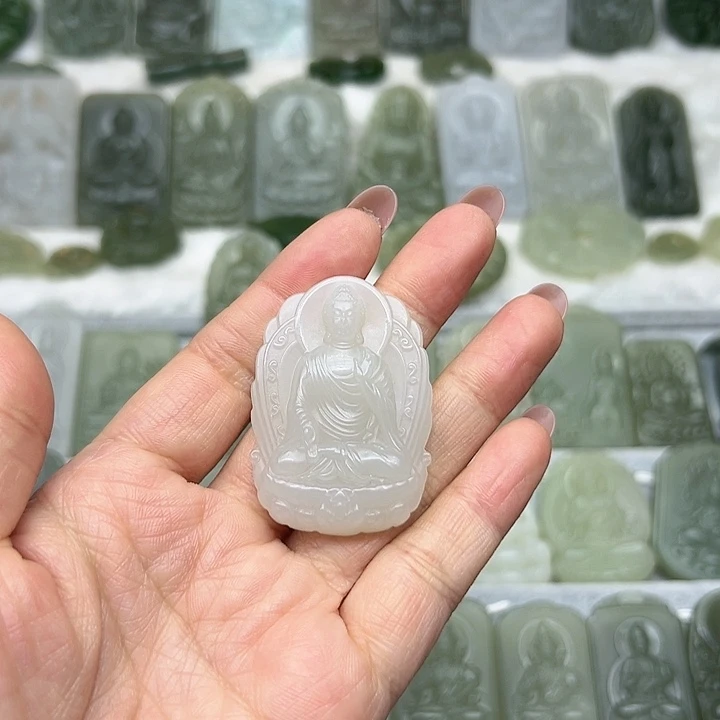 和田玉颈饰未镶嵌Y****.