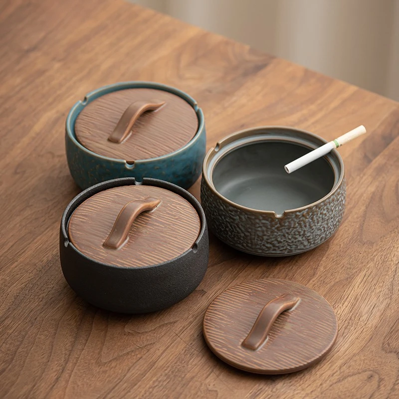 陶瓷烟灰缸高级感轻奢带盖复古潮流时尚个性烟缸办公室茶几装饰