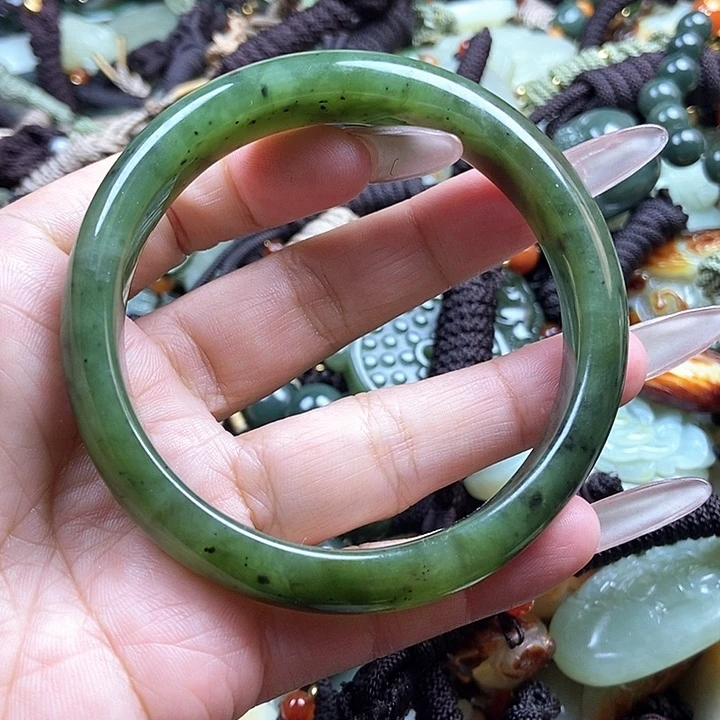 和田玉颈饰未镶嵌60