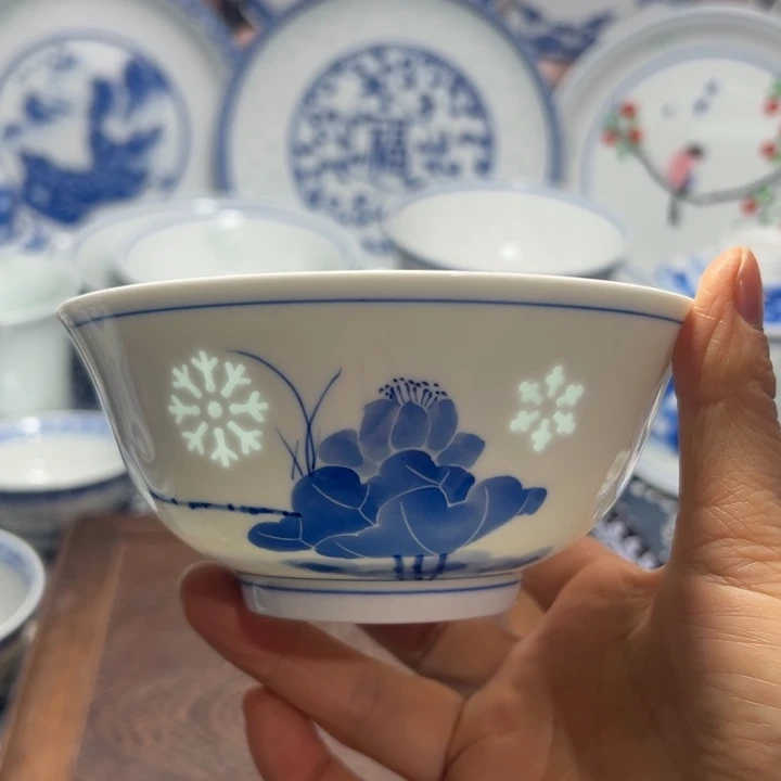 陶瓷手绘雕刻5寸荷花小饭碗