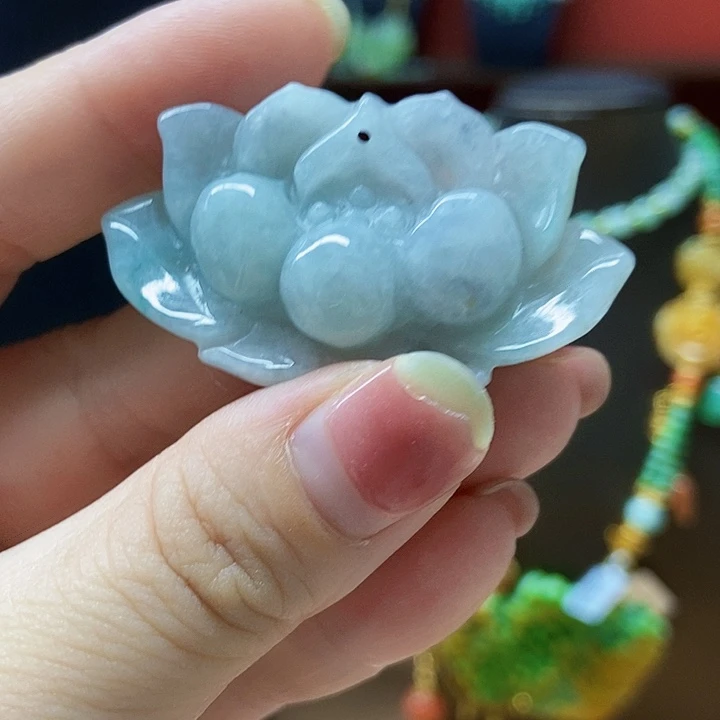 翡翠未镶嵌颈饰吊坠
