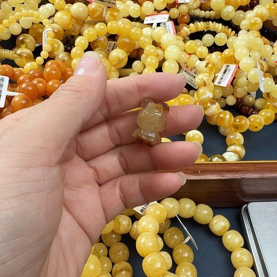琥珀未镶嵌珠宝奇石