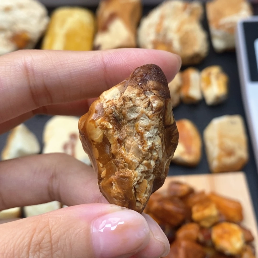 定制琥珀未镶嵌蜜蜡