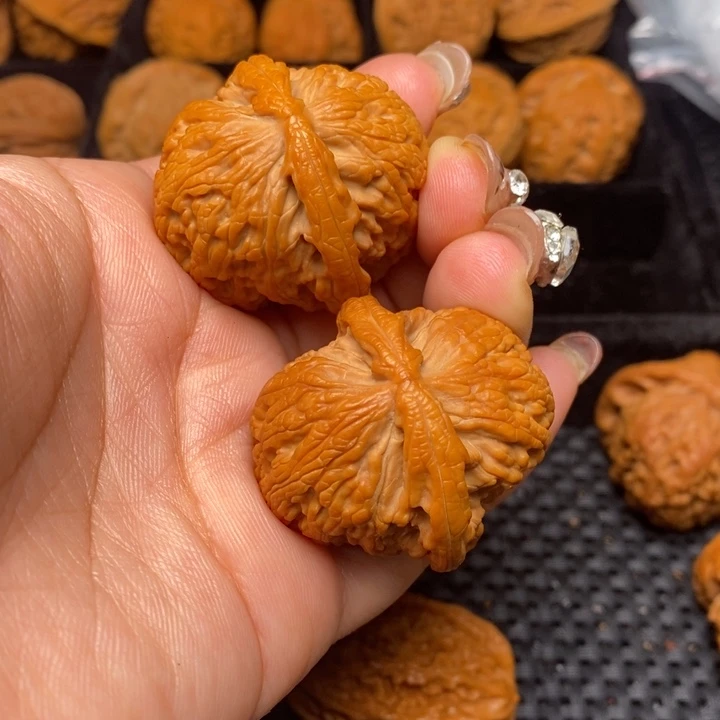 秦岭野生文玩核桃8