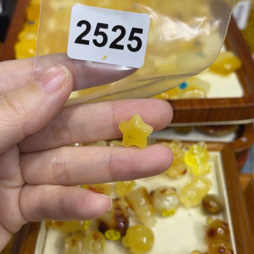 琥珀珠宝奇石未镶嵌