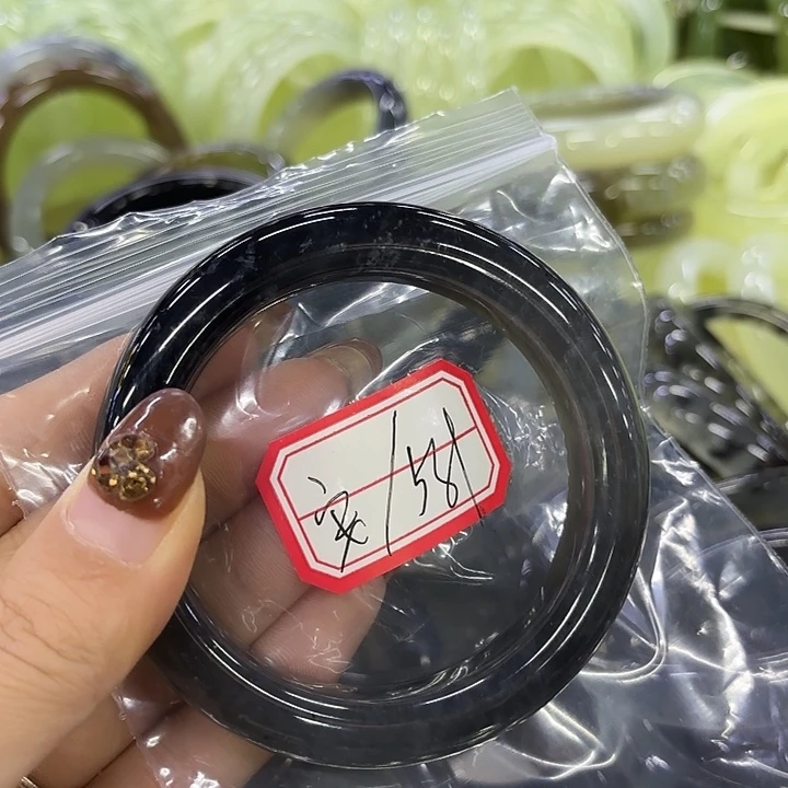 *****蛇纹石玉未镶嵌手镯