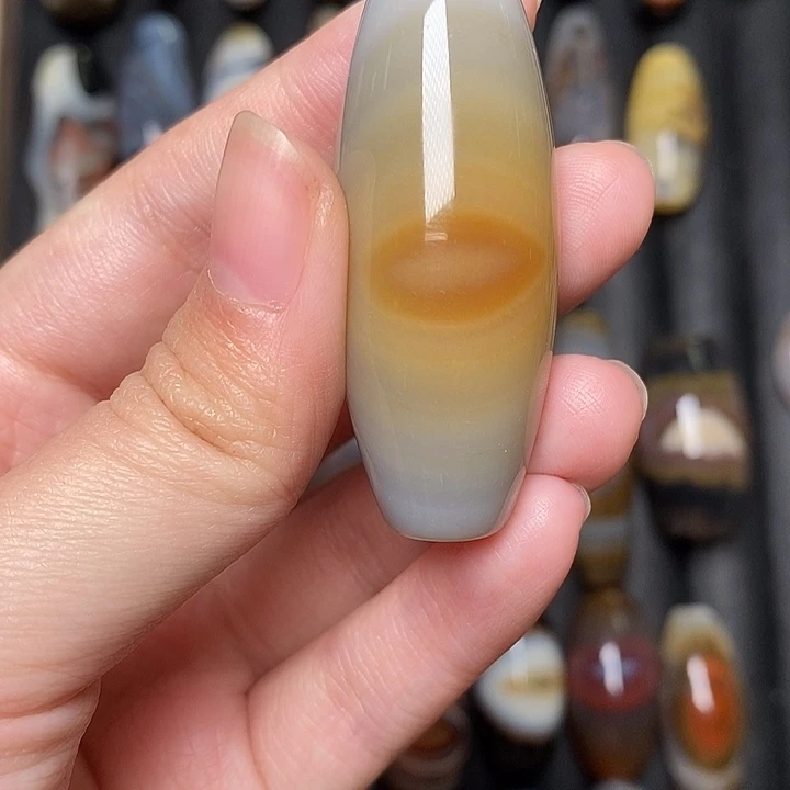 瑞***柜玛瑙/玉髓未镶嵌颈饰