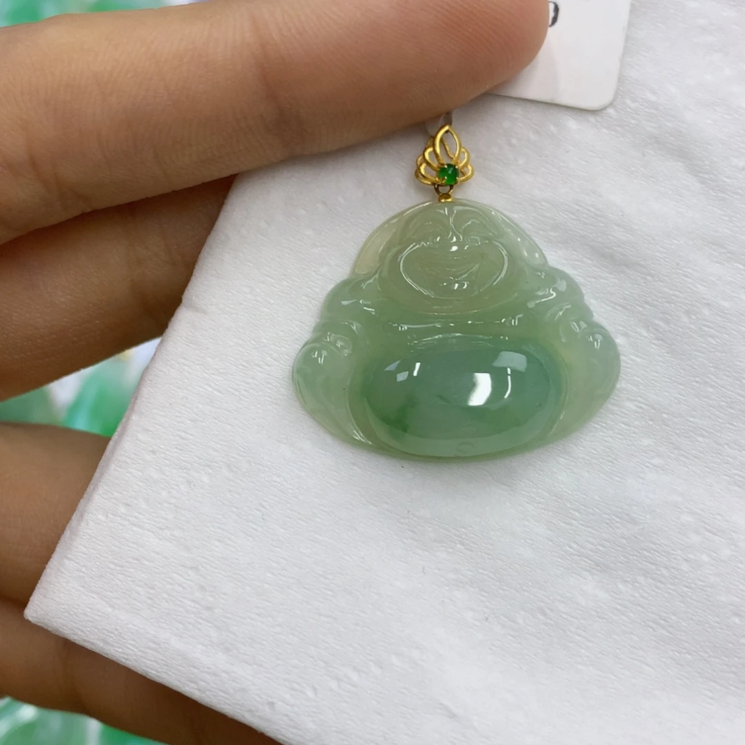 翡翠18K金镶嵌颈饰翡翠