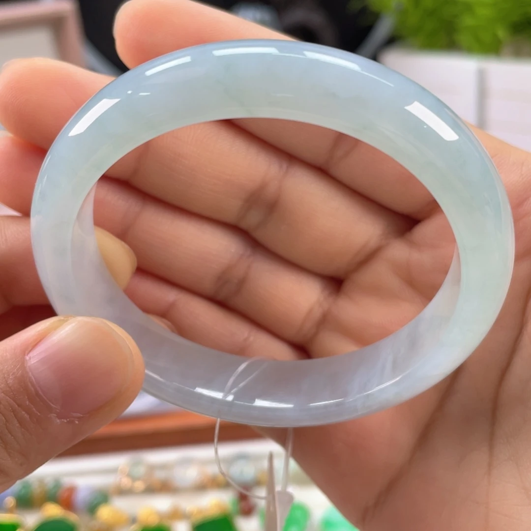 翡翠手镯未镶嵌冰蓝胶贵妃翡翠手镯