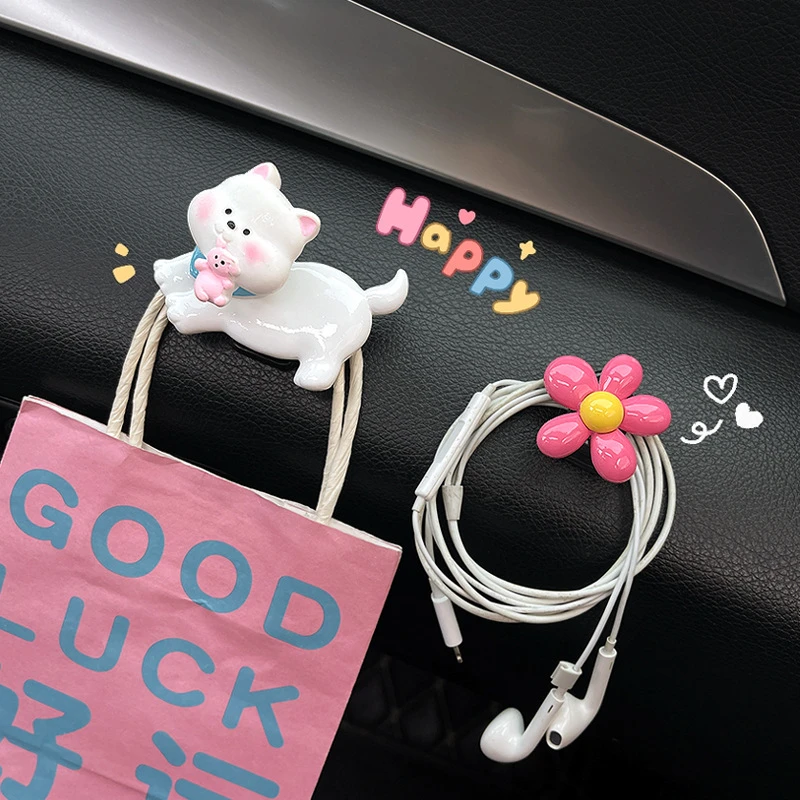 汽车内饰小粘钩女车内前排多功能粘贴挂钩可爱车载副驾驶收纳