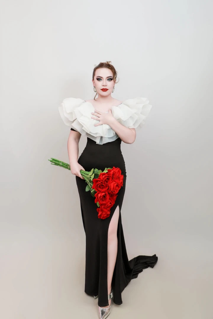 Sataggul高腰提臀收腹裤黑色显瘦