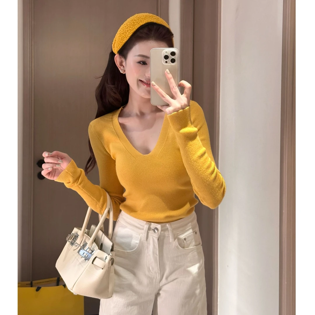 韩版柔光黄显白显瘦V领针织上衣女软糯慵懒修身弹力内搭打底衫