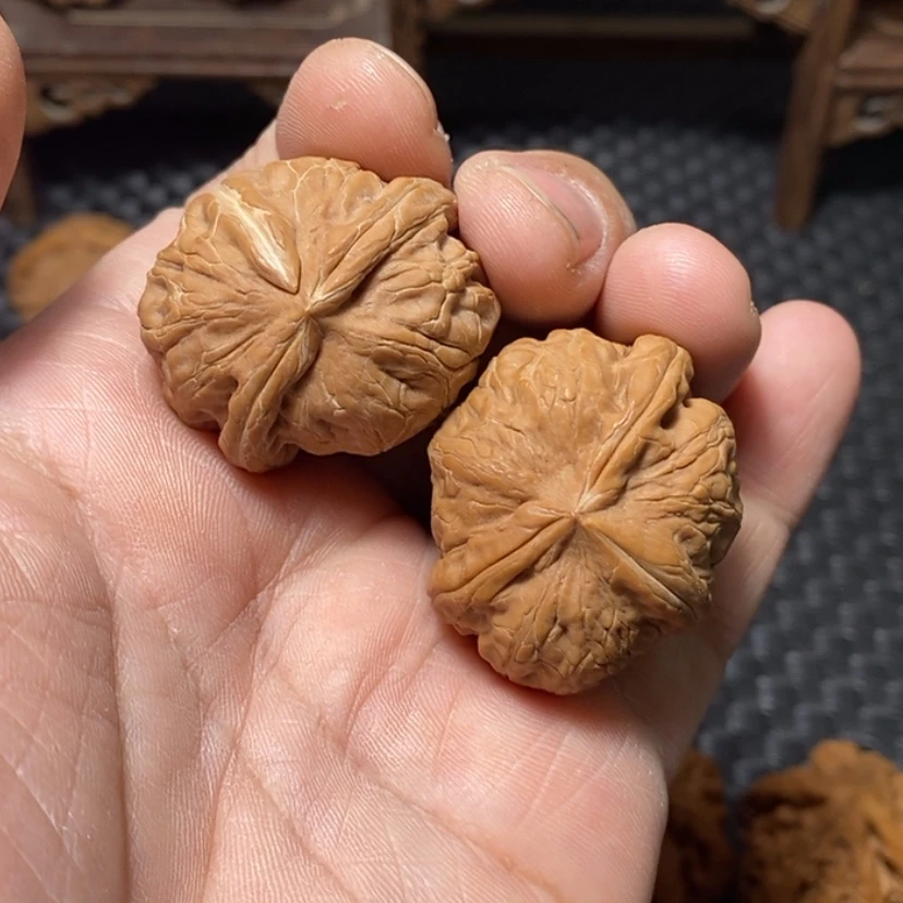 【闪购商品】文玩核桃吊坠36.5尺，全品元宝异形