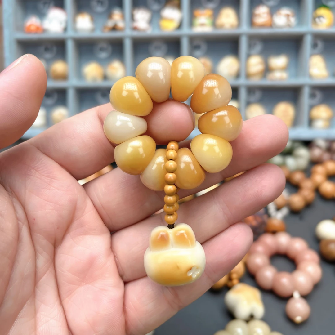 “前兔无量”  菩提根搭配象牙果兔头