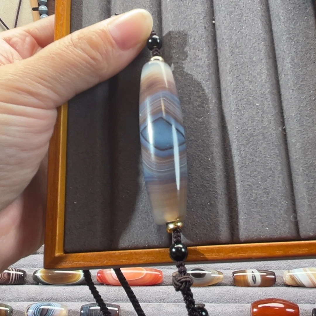 知***_玛瑙/玉髓合金颈饰