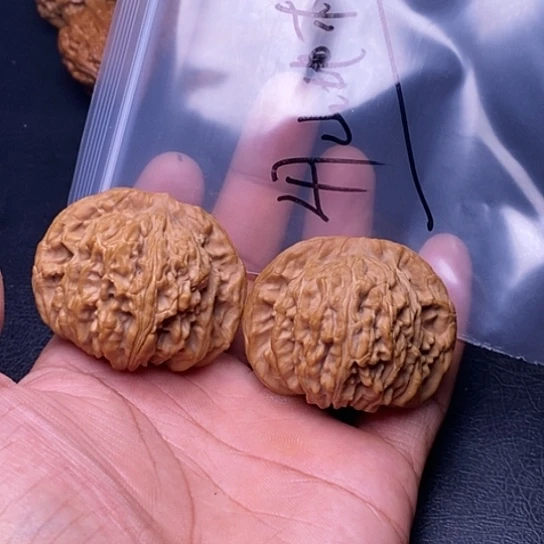 【闪购商品】吊坠文玩核桃Z**琪篓子