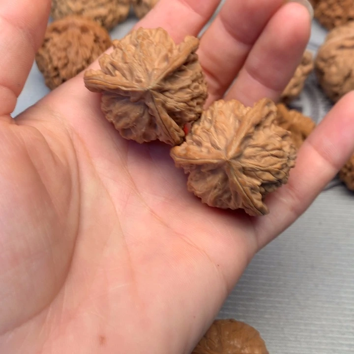 文玩核桃把件全品三棱