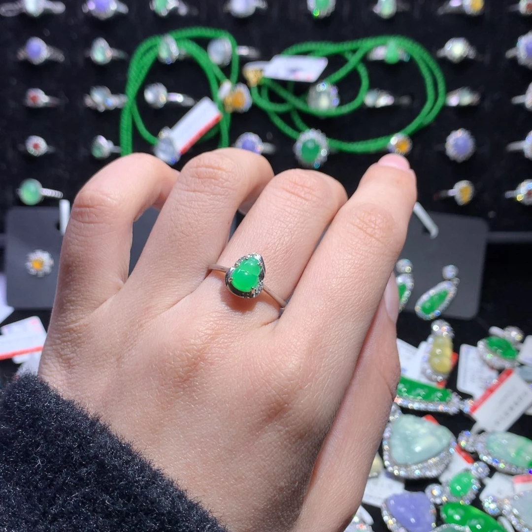 翡翠颈饰银S925镶嵌天然翡翠