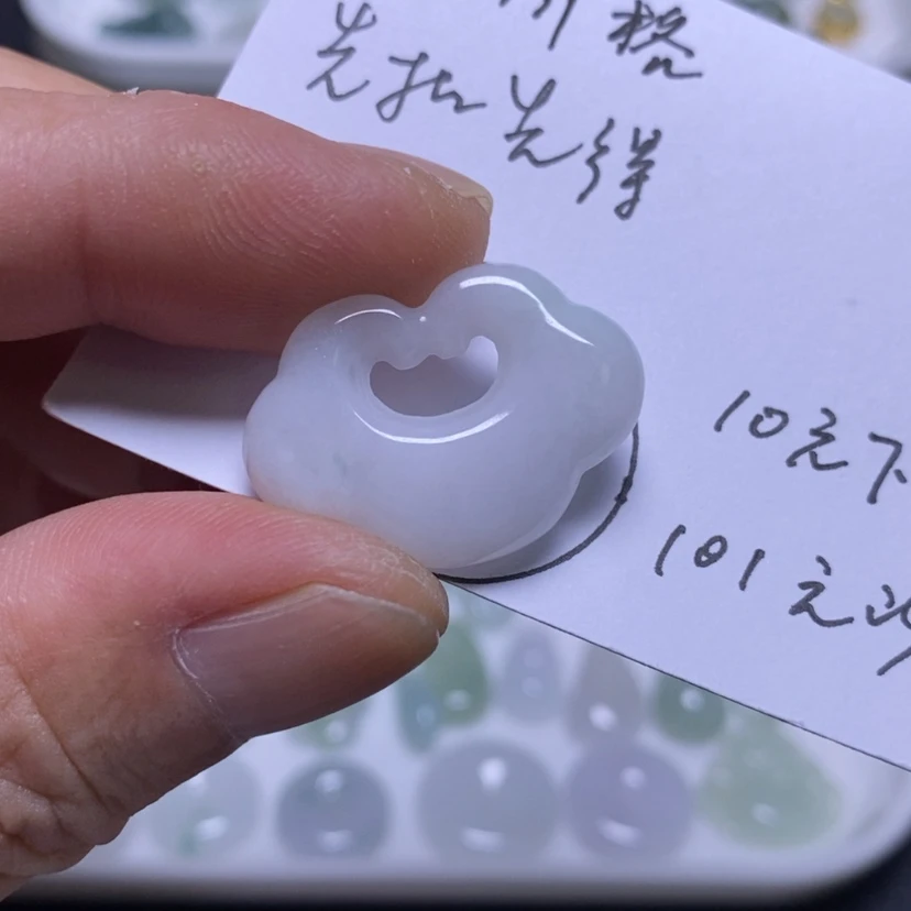 【闪购商品】吊坠(不含链)未镶嵌翡翠