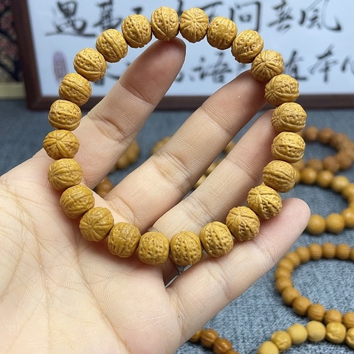 爱****吊坠猴头核桃猴头