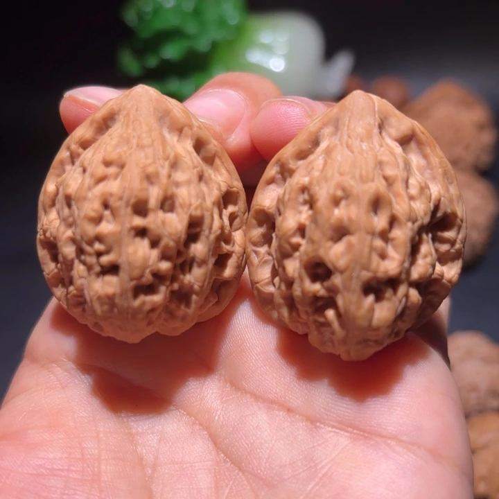 文玩核桃吊坠文玩核桃吊坠金三角34